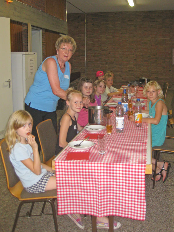 Hilde Annamaier und die 12 Kinder
